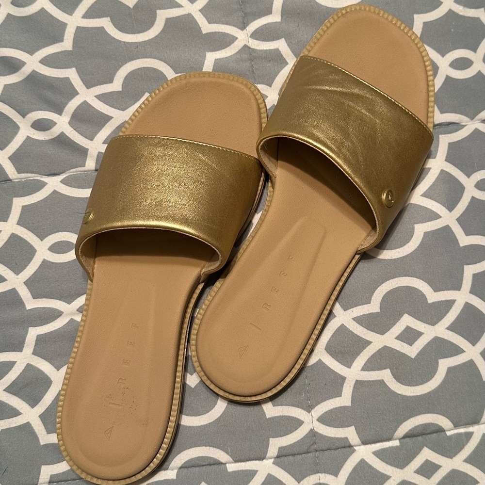 Reef Gold Sandals Minimalist Slip-On Design